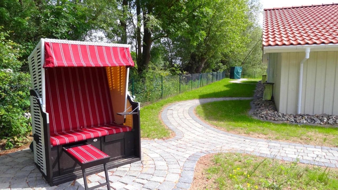 Daenische Ferienhaeuser Am Salzhaff Haus Poseidon Insel Poel Exterior photo